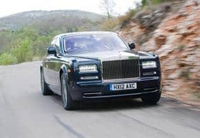 - Vì Sao Rolls-Royce Phantom Đông A Có Giá 83,8 Tỉ Đồng?