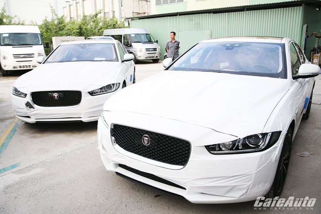 - Cặp Đôi Jaguar Xe 2015 Đầu Tiên Cập Cảng Việt Nam