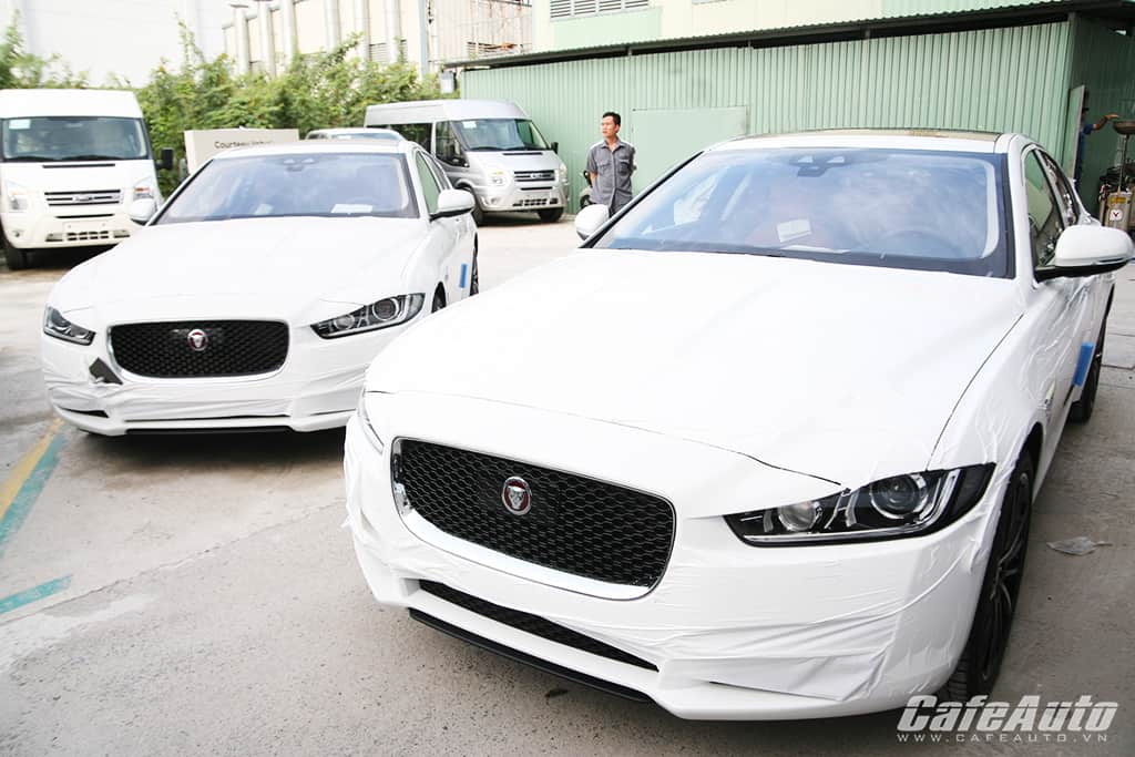 - Cặp Đôi Jaguar Xe 2015 Đầu Tiên Cập Cảng Việt Nam