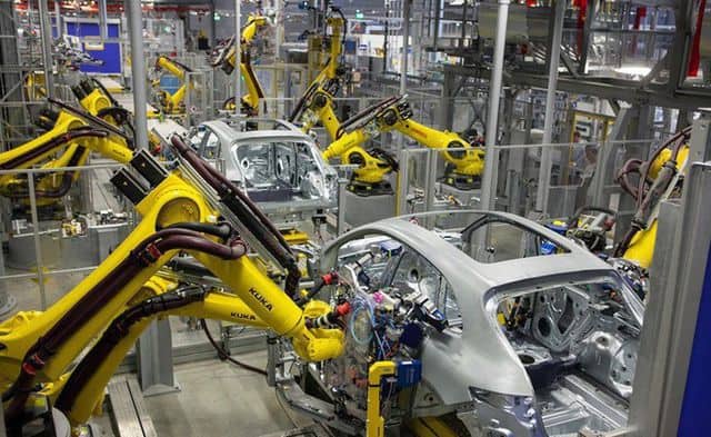 - Ô Tô Đức Về Việt Nam Giảm Giá 30%: Dằn Tiền Chờ Xe Sang