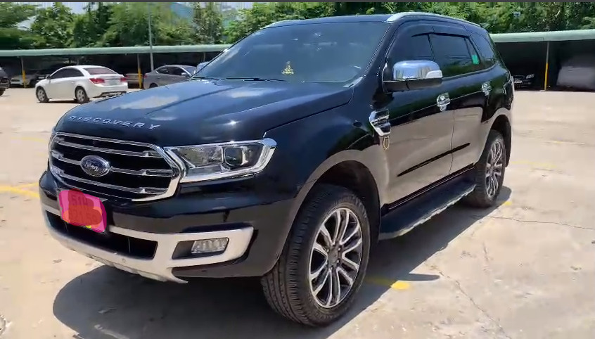- Bán xe Ford Everest Titanium 4WD - Phiên bản dầu cao cấp, Giá 1,05