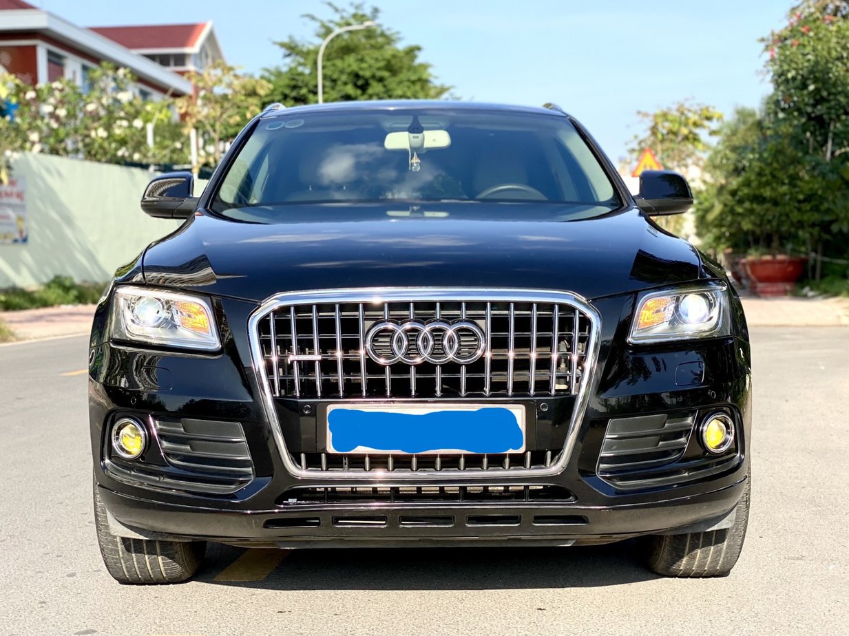 - Xe Audi Q5 2.0 AT 2013 - 599 Triệu