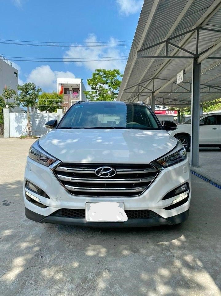 - Cần thanh lý xe Hyundai Tucson 2.0 ATH 2018 ( 650 triệu)